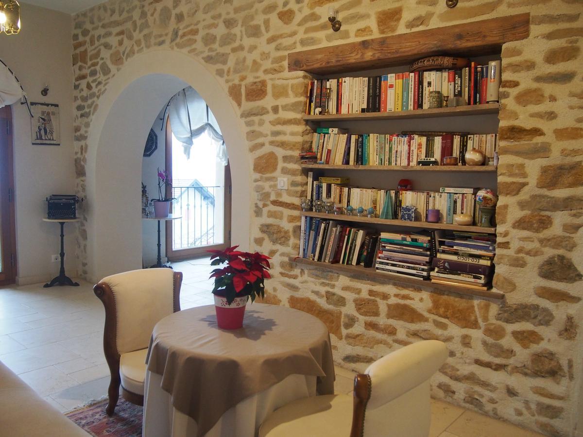 Bed and Breakfast Les Lumieres De Geneve Grilly Exterior foto